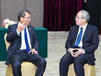 Prof. Rocky Tuan (left), Vice-Chancellor of CUHK, meets President Luo Jun of SYSU